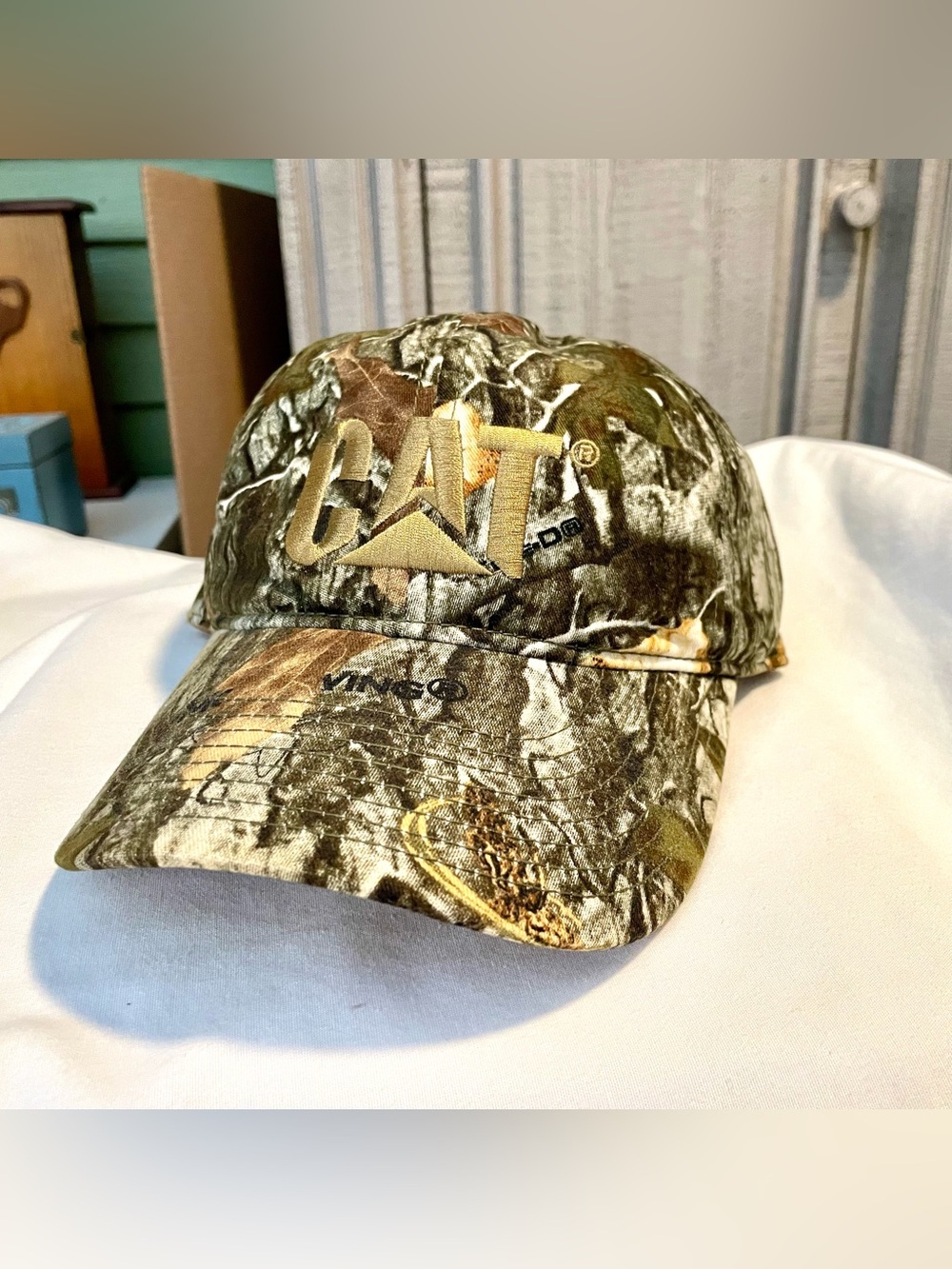 Caterpillar “CAT” Camo Cap/Hat - SnapBack/Camo/Hunting - RING POWER identified